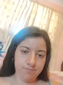 Luzramoscastel stripchat live cam model