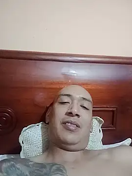 Cain180k stripchat live cam model