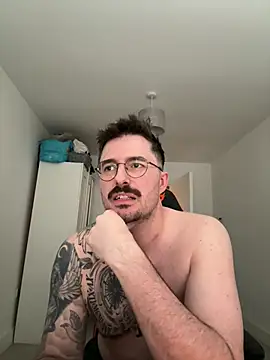 JockNextDoorOF stripchat live cam model