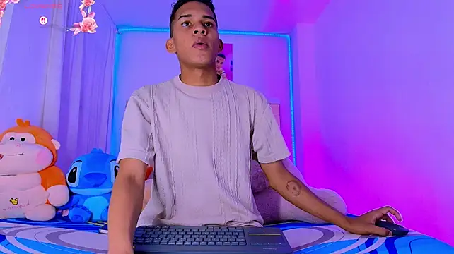 dilan_alfonzo stripchat live cam model