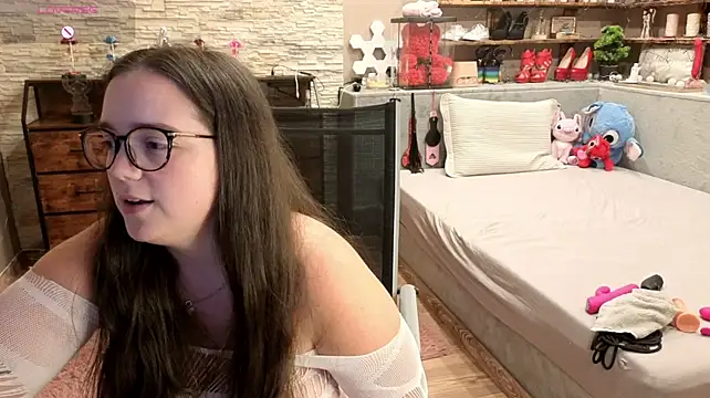 Kimberly-Caprice stripchat live cam model