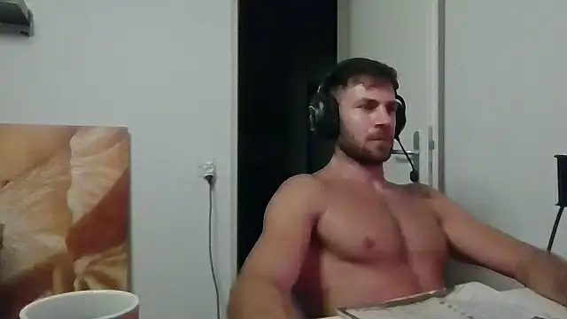 alpha-hunk stripchat live cam model