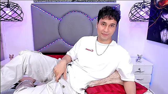 buddy_whitte stripchat live cam model