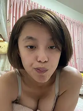 ladypaggy stripchat live cam model
