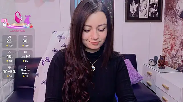 Eva_Roussell stripchat live cam model