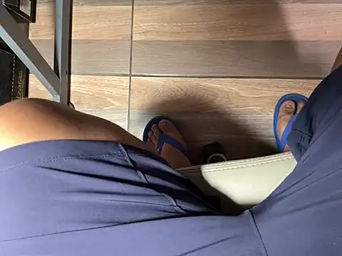 Manuelacho stripchat live cam model