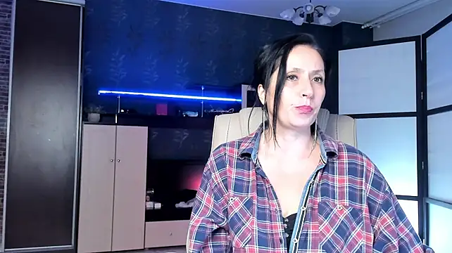 Lucky_Milf stripchat live cam model