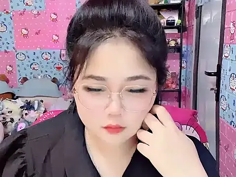 Nhanlu009 stripchat live cam model