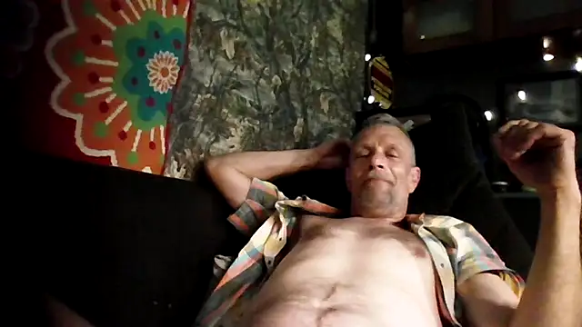 truckdawg2023 stripchat live cam model