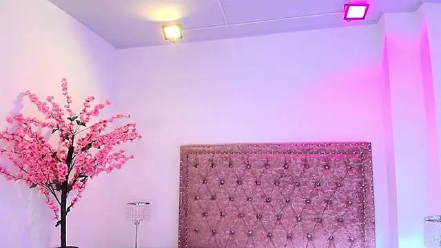 Juless_cornett stripchat live cam model