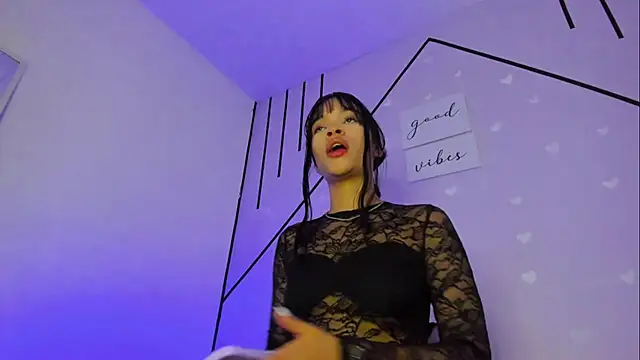AmaiaHarpper stripchat live cam model