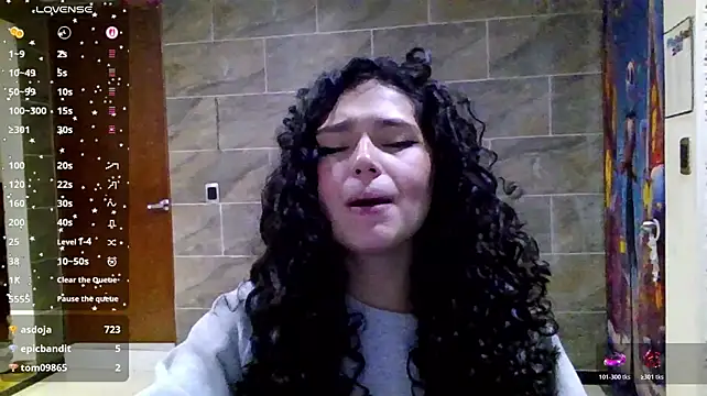 Diamond_Curls stripchat live cam model