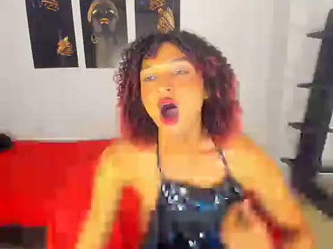 Elianisbigcock stripchat live cam model