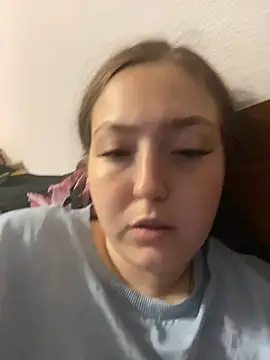 SweetyCute7 stripchat live cam model