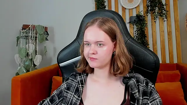 AdaRune stripchat live cam model