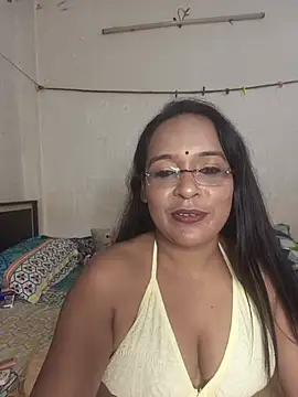 naughtymia06 stripchat live cam model