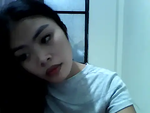 Yunnie_Chu stripchat live cam model
