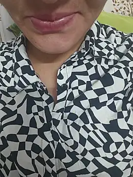 Diyatamil stripchat live cam model
