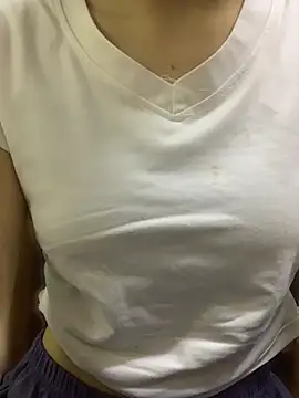 XIUXIU8888 stripchat live cam model