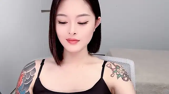 Ivy_360 stripchat live cam model