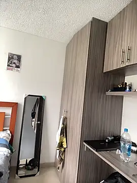 Taylor_DiamondBoy stripchat live cam model