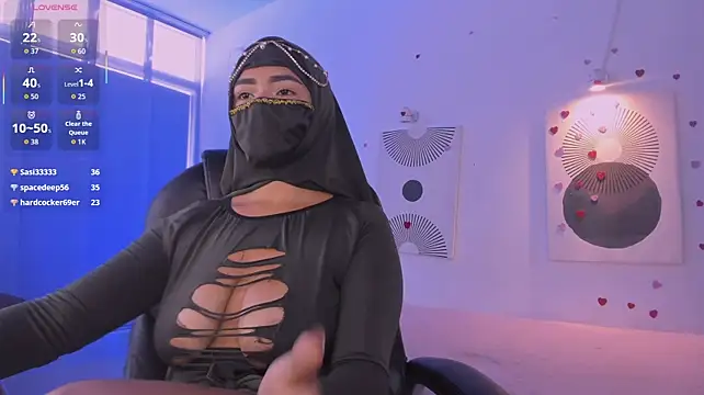 ZainabLux stripchat live cam model