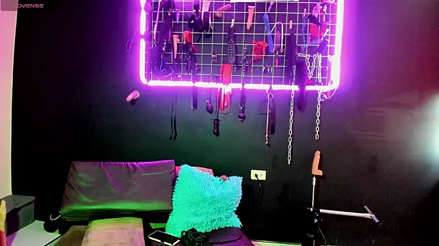 Mistress_Lola_bdsm stripchat live cam model