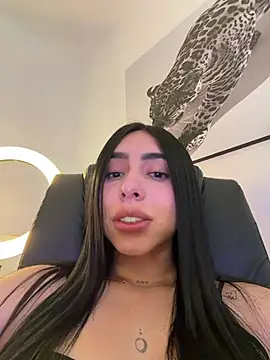 IsabellaNoir_ stripchat live cam model