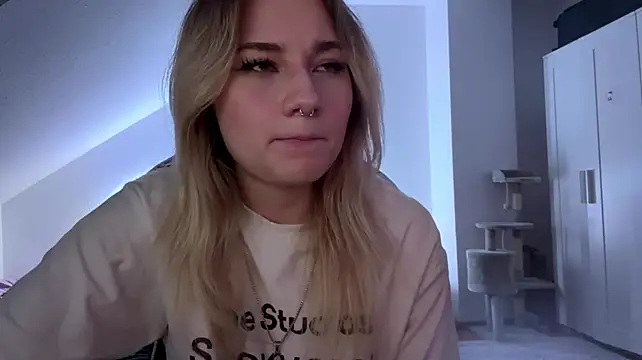 tutsiecutie stripchat live cam model