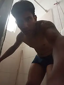 taironmm stripchat live cam model