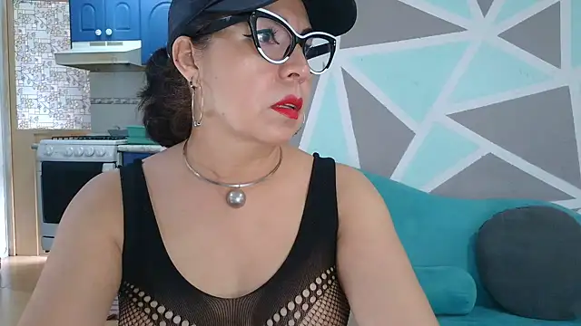 SweetCatheryne stripchat live cam model