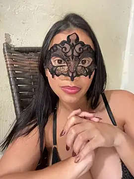 _perola stripchat live cam model