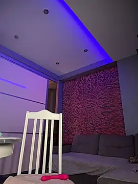cheekypie stripchat live cam model