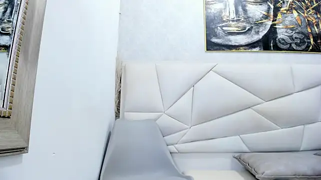 lunaasmithh stripchat live cam model