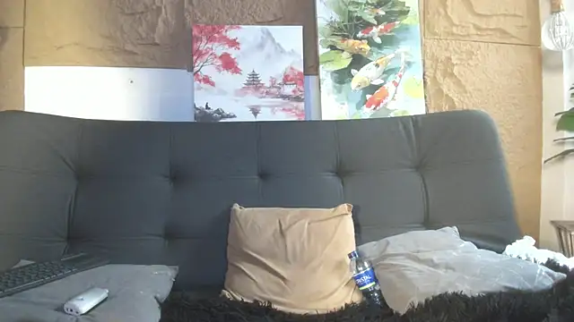 liiilyrose stripchat live cam model