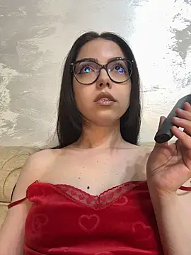 KaylaLewyss stripchat live cam model