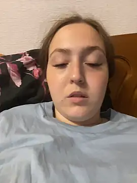 SweetyCute7 stripchat live cam model