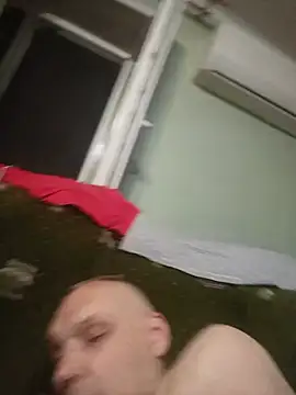 Holes_Fucker stripchat live cam model