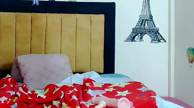 SOFYXS stripchat live cam model