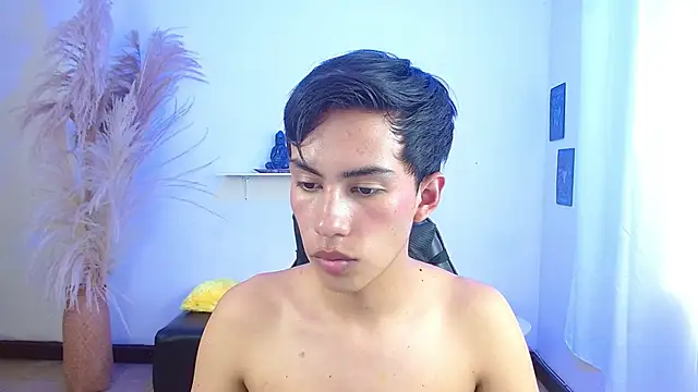 angelocum18 stripchat live cam model