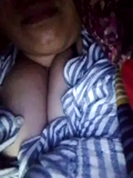 sexybebo1382 stripchat live cam model