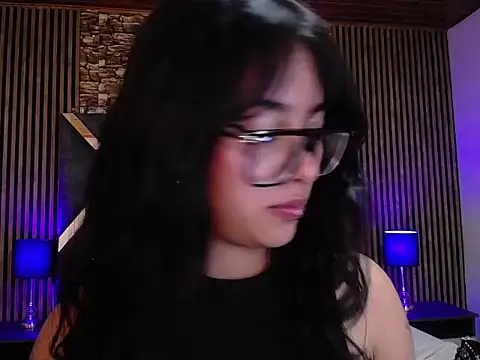Ross_Aurora stripchat live cam model