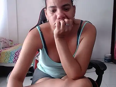 Adriana_0312 stripchat live cam model
