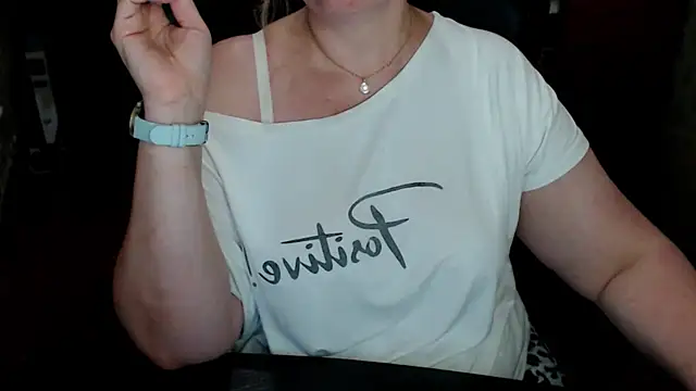 AlisaHot55 stripchat live cam model