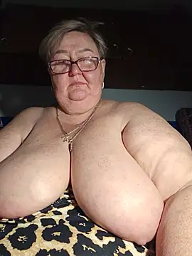Awn290668 stripchat live cam model