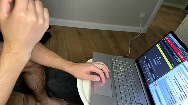 Tw1nFlame stripchat live cam model