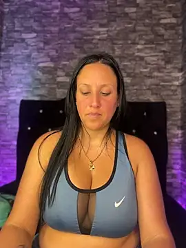 Cloe-Fire stripchat live cam model
