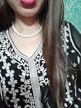 Noor_Darliing stripchat live cam model