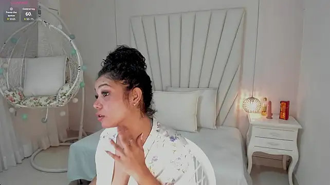 Greymarii stripchat live cam model