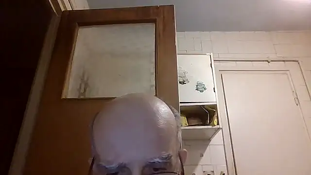 mariusica1@xh stripchat live cam model